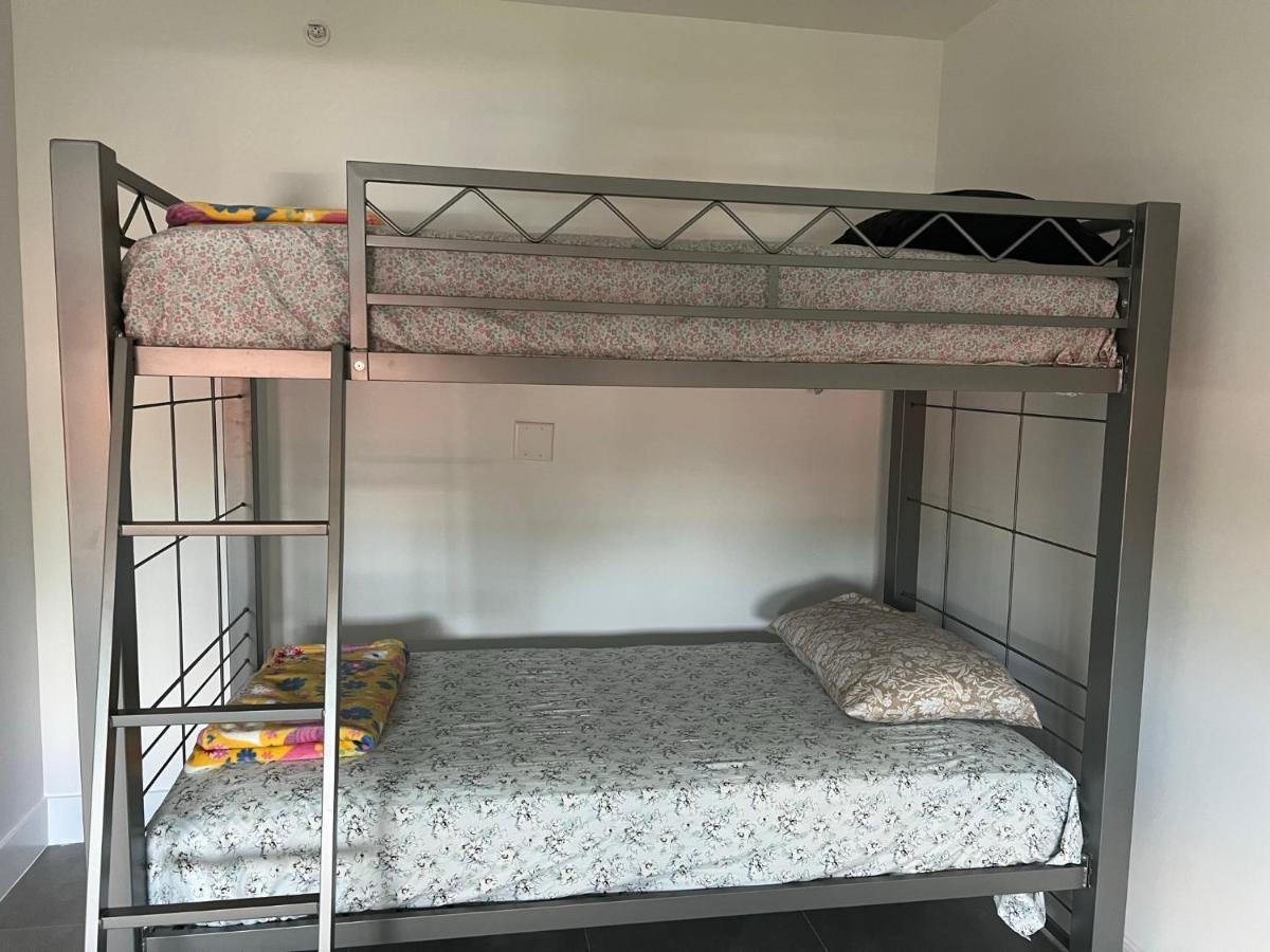 Airport Guest Suites Hostal Miami